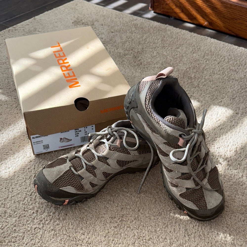 Merrell Women's Athletic Shoes - Gray and beige